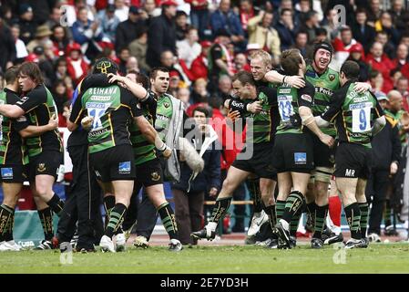 Northampton Saints team players celebrate after they won the match against Biarritz Olympique during the Heineken Cup quarter-final match Biarritz Olympique vs Northampton Saints, in San Sebastian, Spain on April 1, 2007. Northampton Saints won the match 7-6. Photo by Christian Liewig/ABACAPRESS.COM Stock Photo