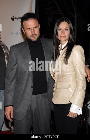 David Arquette and Courteney Cox attend the premiere of 'The Tripper' at the Hollywood Forever Cemetery. Los Angeles, April 11, 2007. Photo by Lionel Hahn/ABACAPRESS.COM Stock Photo