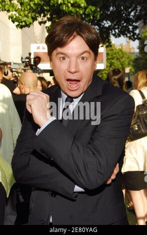 Mike Myers arrives for the Special Screening of Dreamworks 'Shrek The Third' held at the Clearview Chelsea West Theater in New York City, NY, USA on May 14, 2007. Photo by Donna Ward/ABACAPRESS.COM Stock Photo