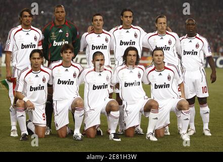 レオナルド直筆サイン入A.C. Milan 2007-2008 チーム集合写真 Ac milan 2007 team photo hi-res stock photography and images - Alamy