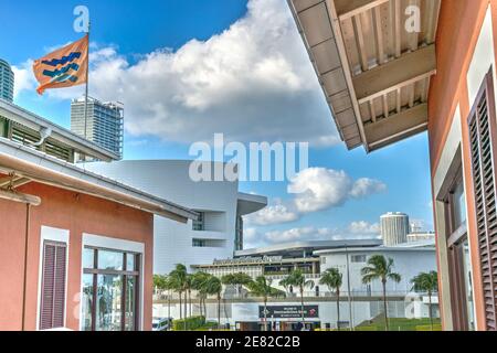 The American Airlines Arena seen from the Bayfront Marketplace Marina located on Biscayne Bay in Miami, Florida. Stock Photo