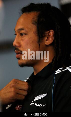 All Black captain Tana Umaga announces his retirement from international rugby at a press conference at the New Zealand Rugby Union headquarters in Wellington January 10, 2006. The 74 test veteran will continue to play Super 14 rugby for the Hurricanes and his provincial team. REUTERS/Anthony Phelps