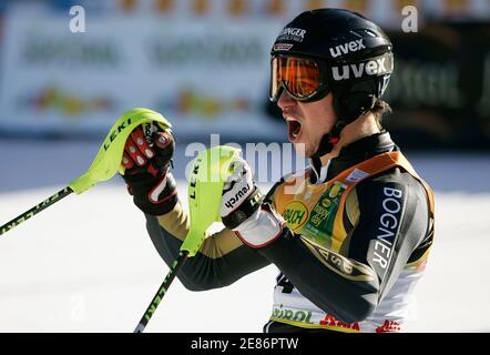 Germany's Felix Neureuther reacts after crossing the finish line and taking second place in the Val Badia Men's Slalom Ski World Cup in Val Badia December 17, 2007. France's Jean-Baptiste Grange won ahead of Neureuther and Ted Ligety of the U.S. was third.     REUTERS/Alessandro Bianchi   (ITALY)