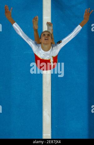 Marie-Sophie Hindermann of Germany performs on the balance beam in the women's individual all-around final at the 40th World Artistic Gymnastics Championships in Stuttgart September 7, 2007. The gold medal was won by U.S. gymnast Shawn Johnson while the silver went to Romania's Steliana Nistor and the bronze was jointly won by Italy's Vanessa Ferrari and Brazil's Jade Barbosa.         REUTERS/Wolfgang Rattay  (GERMANY)