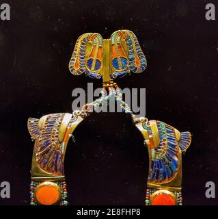 Egypt, Cairo, Tutankhamon jewellery, from his tomb in Luxor : Upper part and clasp of a complex flexible pectoral showing a barque. Stock Photo