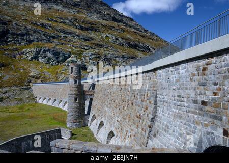 Lake Bianco dam, Bernina Pass, Upper Engadine, Canton Grisons, Switzerland Stock Photo