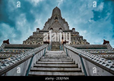 Bangkok, Thailand 08.20.2019 Temple of Dawn, Wat Arun is a buddhist temple and derives its name from the Hindu god Aruna often personified as the radi Stock Photo