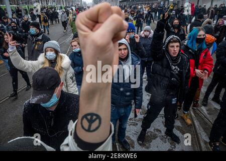 Moscow, Russia. 31st of January, 2021 Participants in an unauthorized protest in support of the detained opposition activist Alexei Navalny near the Matrosskaya Tishina pre-trial detention facility where Navalny is held. Navalny, who had been handed a suspended sentence in the Yves Rocher case in 2014, was detained at Sheremetyevo Airport near Moscow on 17 January 2021 Stock Photo