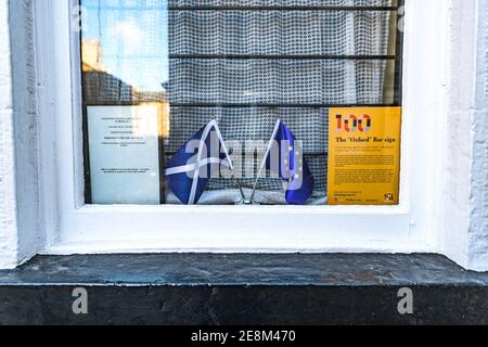 Sat 30 January 2021. Edinburgh, UK. Traditionally the final weekend of January is the first payday after Christmas and a peak business time for Edinburgh’s pubs and bars. The current Covid-19 lockdown restrictions in Edinburgh means that they are closed and this was the view at the iconic Oxford Bar on Young Street. Stock Photo