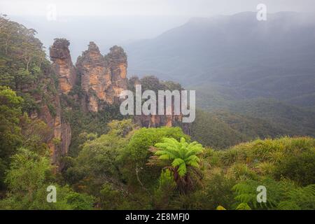 Classic landscape view of the Three Sisters rock formation near Katoomba above the Jamison Valley in the Blue Mountains National Park in NSW, Australi Stock Photo