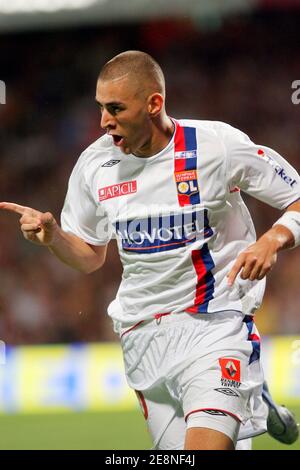 Lyon's Karim Benzema during the match the French first league football match Olympique Lyonnais vs AS Saint-Etienne at the Gerland stadium in Lyon, France. On August 26, 2007. OL won 1-0. Photo by Mehdi Taamallah/Cameleon/ABACAPRESS.COM Stock Photo