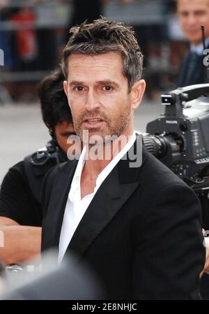British actor Rupert Everett arrives and signs autographs at the Opening Ceremony, with screening of 'Atonement' of the 64th annual Venice International Film Festival, in Venice, Italy on August 29, 2007. Photo by ABACAPRESS.COM Stock Photo