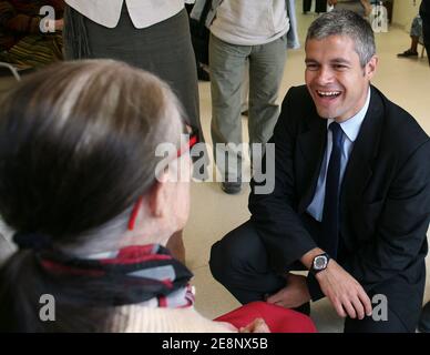 Government spokesman Laurent Wauquiez visits a specialized residence 'Hippocampe' for people suffering from Alzheimer disease in Villefranche sur Saone (near Lyon), France on September 6, 2007. Photos by Vincent Dargent/ABACAPRESS.COM Stock Photo