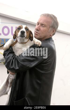 French actor Yves Renier visits a SPA refuge, to give his support to the association protecting animals rights, in Gennevilliers, near Paris, France on September 27, 2007. Photo by Giancarlo Gorassini/ABACAPRESS.COM Stock Photo