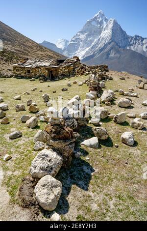 Stone house in the shadow of Ama Dablam, Himalayas, Nepal. Stock Photo