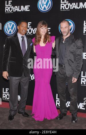 (L-R) Cast members Jamie Foxx, Jennifer Garner and Ashraf Barhom pose for pictures at the French premiere for 'The Kingdom', held at the Gaumont Marignan in Paris, France, on October 3, 2007. Photo by Nicolas Khayat/ABACAPRESS.COM Stock Photo