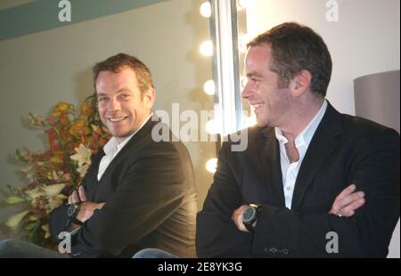 EXCLUSIVE - Canadian singer Garou poses backstage at the Olympia concert hall in Paris, France on November 18, 2006. Photo by Denis Guignebourg/ABACAPRESS.COM Stock Photo