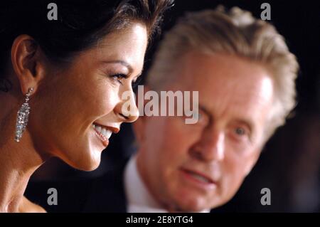 Catherine Zeta-Jones and Michael Douglas attend the 3rd Annual 'A Fine Romance' Gala celebrating the love affair between Hollywood and Broadway to benefit the Motion Picture & Television Fund. Los Angeles, CA, USA, on October 20, 2007. Photo by Lionel Hahn/ABACAPRESS.COM Stock Photo