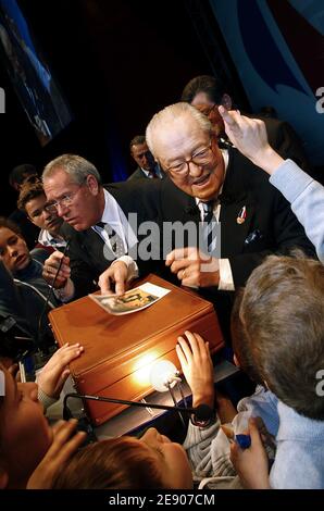 Jean-Marie Le Pen attends the 13th National Front's congress in Bordeaux, France on November 17, 2007. Le Pen has been re-elected president of the National Front, and got 97.67 percent of members' votes, has said this will almost certainly be his last three-year term as leader of the party he founded in 1972. Photo by Patrick Bernard/ABACAPRESS.COM Stock Photo