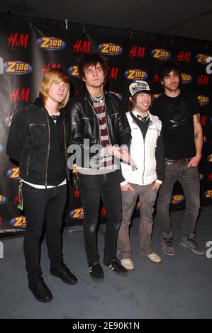 Bryan Donahue of Boys Like Girls performs at the 2007 Vans Warped