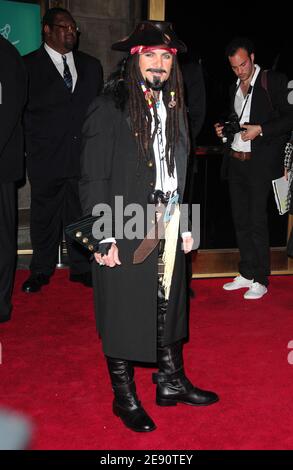 Race car driver Jeff Gordon attends the Halloween party hosted by Roberto and Eva Cavalli to benefit Children In Crisis and The Happy Hearts Fund at Cipriani 42nd St in New York City, USA on October 31, 2007. Photo by Gregorio Binuya/ABACAUSA.COM (Pictured: Jeff Gordon) Stock Photo