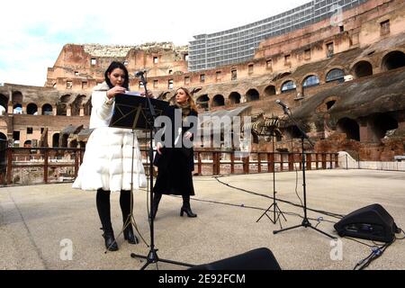 Riapertura del Colosseo dopo chiusura a causa del coronavirus Stock Photo