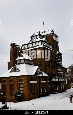 Hook Norton Brewery  Village with Snowfall Stock Photo