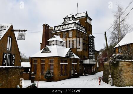 Hook Norton Brewery  Village with Snowfall Stock Photo