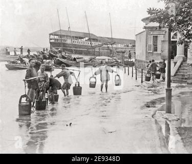 Late 19th century photograph - floods along waterfront, Bund, Hankow, Hankou, China. Stock Photo