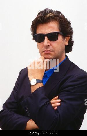 Franco Campana aka Salvatore, Hütchenspieler von RTL plus, bei einem Fotoshooting in Köln, Deutschland um 1991 Stock Photo