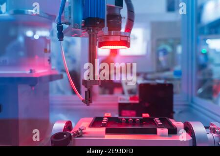 smart robot in manufacturing industry for industry 4.0 and technology concept. Robotic vision sensor camera system in intellegence factory Stock Photo