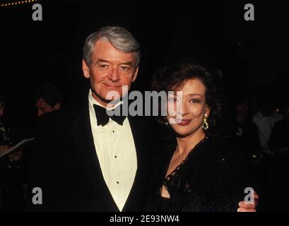 **FILE PHOTO** Hal Holbrook Has Passed Away.  Hal Holbrook And Dixie Carter 1988 Credit: Ralph Dominguez/MediaPunch Stock Photo