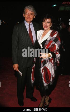 **FILE PHOTO** Hal Holbrook Has Passed Away.  Dixie Carter And Hal Holbrook 1989  Credit: Ralph Dominguez/MediaPunch Stock Photo