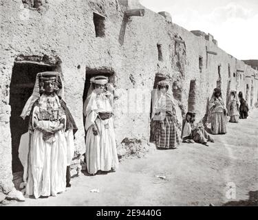 Late 19th century photograph - Ouled Nail Women, Algeria Stock Photo