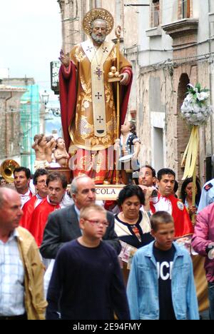 Guglionesi, Molise/Italy -08/08/2015- The religious procession of St. Nicholas. Stock Photo