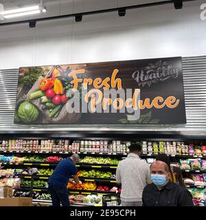 https://l450v.alamy.com/450v/2e95cph/orlandofl-usa-december-27-202-the-produce-aisle-at-a-bravo-market-grocery-store-in-orlando-florida-2e95cph.jpg