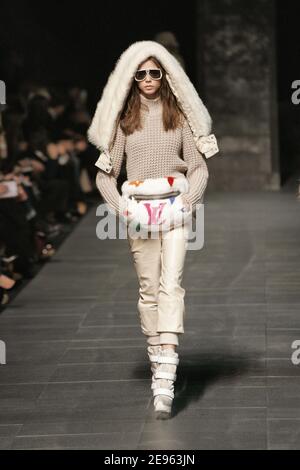 Louis Vuitton Women Fall-Winter 2006-2007 - 2013-10-02 - Marc Jacobs:  Through The Years At Louis Vuitton