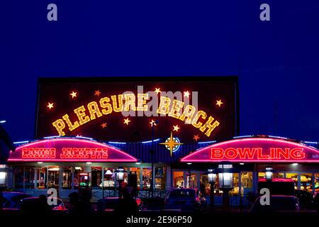 Bright lights of Pleasure Beach Amusement park, fun fair, bowling, casino jackpots, mid century, 50's, 60's, seaside, days out, hols Stock Photo