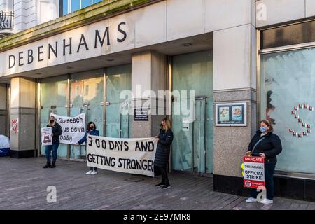 Cork, Ireland. 3rd Feb, 2021. Ex-Debenhams workers have now been picketing Debenhams stores for 300 days. Workers in Cork held a small protest, due to Covid-19, outside the Patrick Street store this morning to mark the milestone. Cork Shop Steward Valerie Conlon says there is still no sign of a resolution. Credit: AG News/Alamy Live News Stock Photo