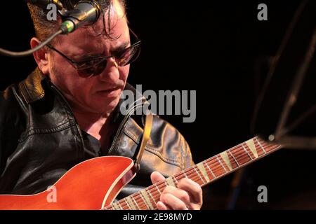 Richard Hawley headlining at the No Direction Home festival despite breaking a leg a few weeks before the gig. A native of the nearby Sheffield, Hawle Stock Photo