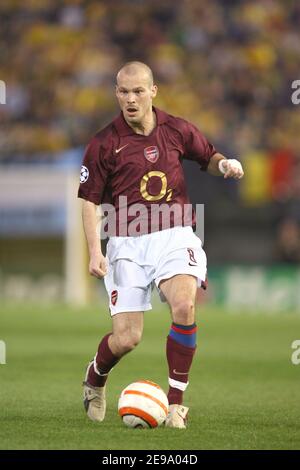 Arsenal's Ljungberg Fredrik during the UEFA Champions League Semi-Final Second Leg, Villarreal vs Arsenal at the 'El Madriga' Stadium, in Villareal, Spain, on April 25, 2006. The game ended in draw 0-0 and Arsenal is qualified for the final. Photo by Christian Liewig/ABACAPRESS.COM Stock Photo