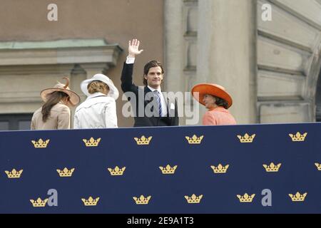 Queen Silvia, Crown Princess Victoria, Princess Madeleine and Prince Carl Philip during the celebration of the 60th Birthday of Carl XVI Gustaf of Sweden at Lejonbacken Royal Palace in Stockholm, on April 30, 2006. Photo by Nebinger/Orban/ABACAPRESS.COM Stock Photo