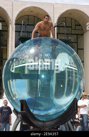 Performance artist and magician David Blaine begins his death-defying stunt as he gets into the water-filled sphere he will spend the next 7 days and night in, on the Plaza at Lincoln Center, in New York City, NY, USA, on Monday, May 1st, 2006. Photo by Nicolas Khayat/ABACAPRESS.COM Stock Photo