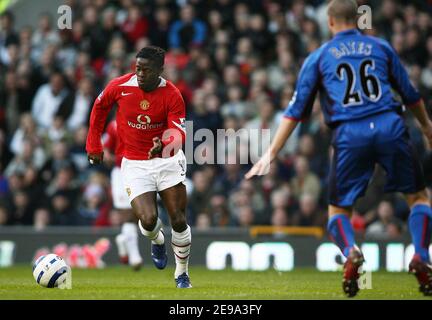 Manchester United's Louis Saha and Middelsbrough's Matthew Bates during the FA Barclays Premiership, Manchester United vs Middlesbrough in Manchester, UK on May 1, 2006. The game ended in a draw 0-0. Photo by Christian Liewig/ABACAPRESS.COM Stock Photo