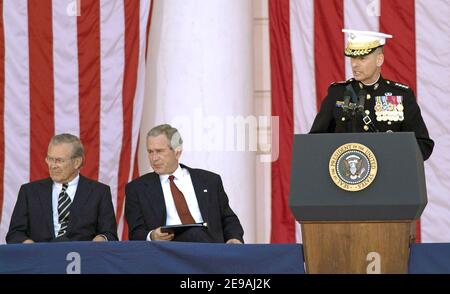 Chairman of the Joint Chiefs of Staff Gen. Peter Pace, U.S. Marine Corps, addresses the audience during the Memorial Day ceremony at Arlington National Cemetery, VA, USA on May 29, 2006. Pace joined Secretary of Defense Donald Rumsfeld and President George . Bush in paying tribute to generations of Americans who have died while serving their country. Photo Myles Cullen-USAF via ABACAPRESS.COM Stock Photo