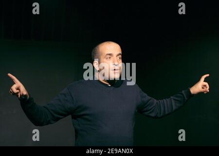 Benamar Siba performs his one Man Show, 'Mes Os et Barabas' at the Theater of 'Les Dechargeurs' in Paris on June 6, 2006. Photo by Denis Guignebourg/ABACAPRESS.COM Stock Photo