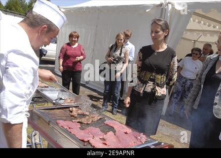 French socialist leader Segolene Royal holds a meeting in La-Roche-sur-Yon, on June 9, 2006. Photo by Axelle de Russe/ABACAPRESS.COM Stock Photo