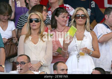 Abigail Clancy (l) girlfriend of Peter Crouch and Alex Curran, girlfriend of Steven Gerrard attend the English vs Ecuador match as part of the 2006 Worl Cup, in Stuttgart, Germany, on June 25, 2006. Photo by Gouhier-Hahn-Orban/Cameleon/ABACAPRESS.COM Stock Photo