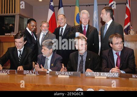 (Clockwise from back row L) Congo President Denis Sassou N'Guesso, Brazil President Luiz Ignacio Lula da Silva, French President Jacques Chirac, former US President Bill Clinton, Norway's Prime Minister Jens Stoltenberg, French Foreign Minister Philippe Douste-Blazy, Brazilian Foreign Minister Celso Amorim attend the official launch of UNITAID at the United Nations Building in New York City, NY, USA on September 19, 2006. Photo by Olivier Douliery/ABACAPRESS.COM Stock Photo
