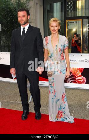 Actor Liev Schreiber and actress Naomi Watts attend the Metropolitan Opera 2006-2007 season opening night held at Lincoln Center in New York City, NY, USA on September 25, 2006. Photo by Gregorio Binuya/ABACAPRESS.COM Stock Photo